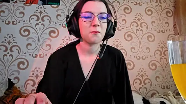 Snapshot of IsaSantella chatting on 25, 3, 2026 IsaSantella online show from 25, 3, 2026