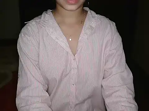Snapshot of urvashi_rai chatting on 18, 6, 2026 urvashi rai online show from 18, 6, 2026