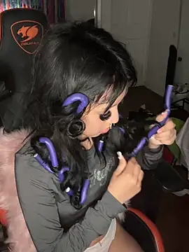 makeDollywet online show from 15, 4, 2026