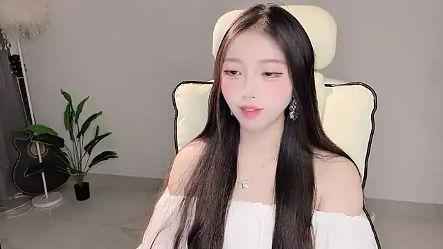 Yukiy8877 online show from 8, 4, 2026