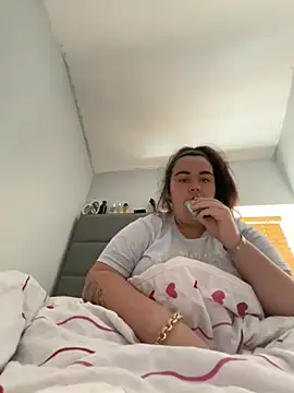 Khloeross online show from 8, 5, 2026