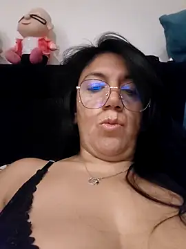 Snapshot of Mielx chatting on 2, 4, 2026 Mielx online show from 2, 4, 2026