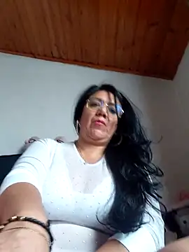 Snapshot of Mielx chatting on 4, 4, 2026 Mielx online show from 4, 4, 2026