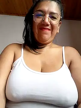 Snapshot of Mielx chatting on 16, 5, 2026 Mielx online show from 16, 5, 2026