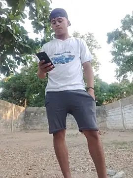 HOTRAINYGOLDEN online show from 23, 3, 2026