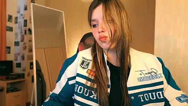 Chloe Rozzy online show from 20, 3, 2026