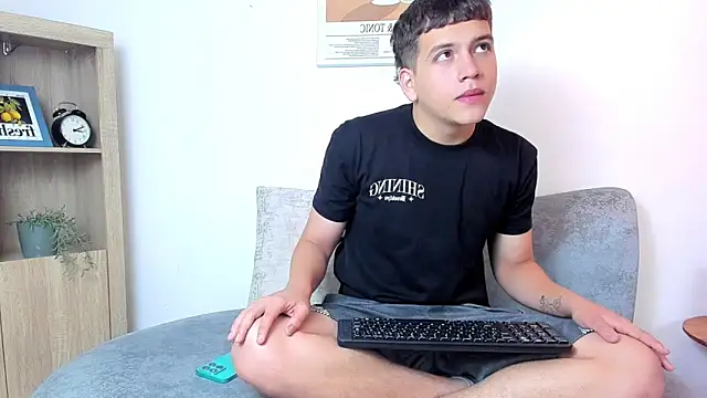 dennis hills online show from 22, 3, 2026