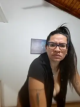 Gia-and-Lara online show from 24, 3, 2026