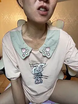 Snapshot of lilysister66 chatting on 5, 5, 2026 lilysister66 online show from 5, 5, 2026
