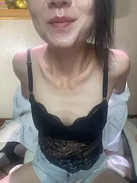 Snapshot of lilysister66 chatting on 16, 4, 2026 lilysister66 online show from 16, 4, 2026