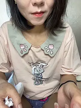Snapshot of lilysister66 chatting on 5, 5, 2026 lilysister66 online show from 5, 5, 2026