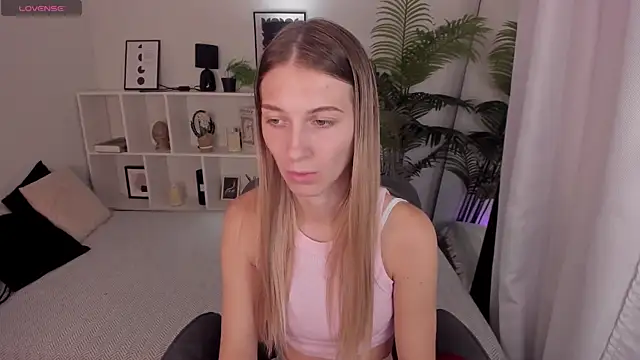 LauraPurr online show from 16, 7, 2026