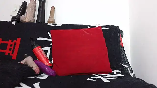 SCARLETTTX online show from 4, 6, 2026