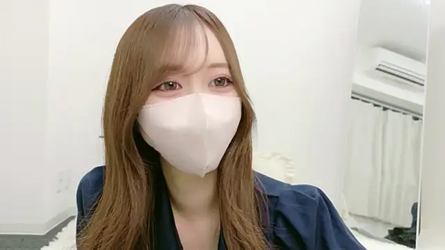 Snapshot of salachan_v chatting on 24, 6, 2026 salachan v online show from 24, 6, 2026