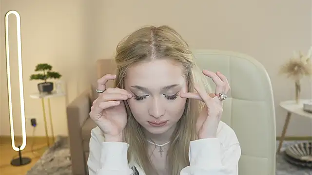 SeemaHornoff online show from 30, 3, 2026