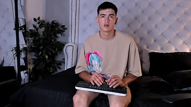 Snapshot of Xander_Noir chatting on 30, 3, 2026 Xander Noir online show from 30, 3, 2026