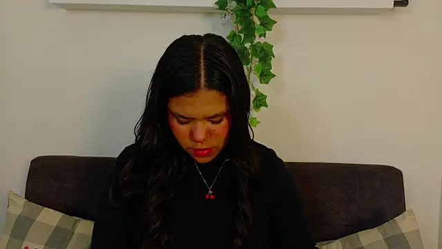 AhslyEvans   online show from 20, 4, 2026