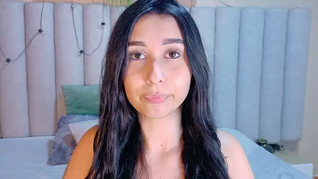 Snapshot of StarrMoon__ chatting on 9, 6, 2026 StarrMoon online show from 9, 6, 2026