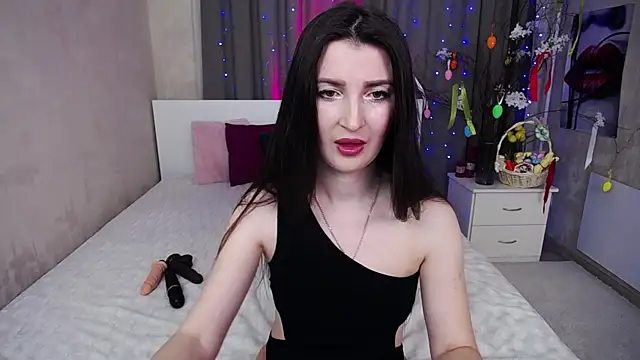 EvelinCuper  online show from 13, 4, 2026