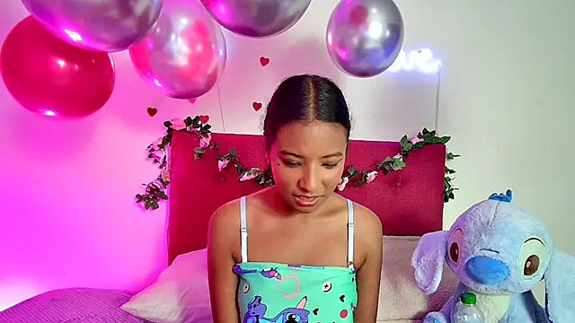 Snapshot of Ellie_Cute7 chatting on 11, 6, 2026 Ellie Cute7 online show from 11, 6, 2026