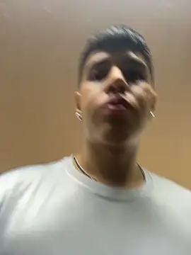 Snapshot of Angel_khouri_ chatting on 22, 4, 2026 Angel khouri online show from 22, 4, 2026