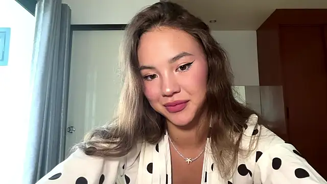 kamila 18 french online show from 27, 3, 2026