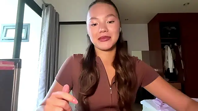 kamila 18 french online show from 22, 4, 2026