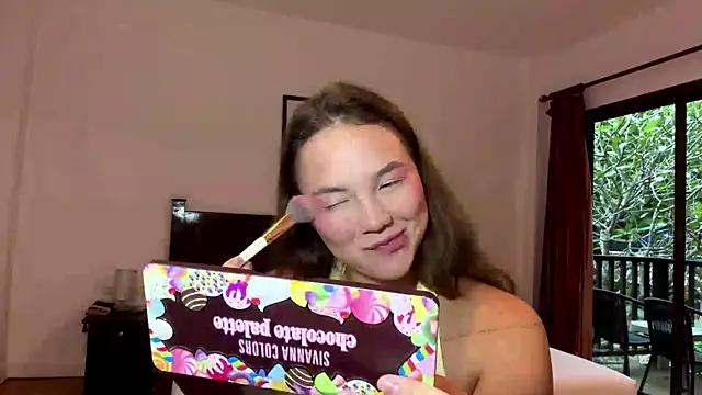 kamila 18 french online show from 3, 6, 2026