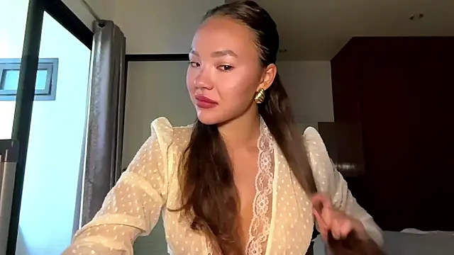 kamila 18 french online show from 6, 4, 2026