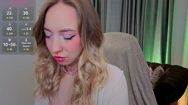 Snapshot of ShadowSparkle chatting on 30, 5, 2026 ShadowSparkle online show from 30, 5, 2026