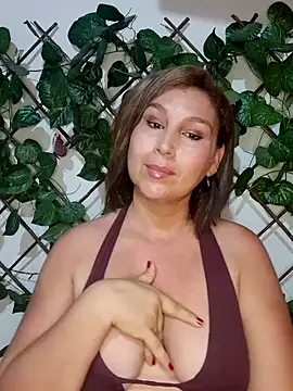 Maddy Hot online show from 15, 4, 2026