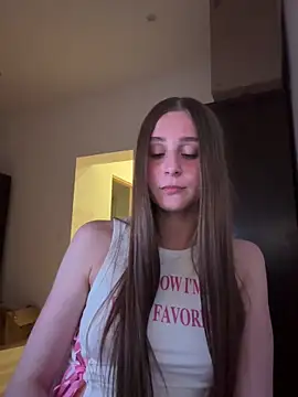 Snapshot of BellMeow_ chatting on 28, 5, 2026 BellMeow online show from 28, 5, 2026