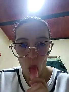 Snapshot of Greta_silber26 chatting on 29, 4, 2026 Greta silber26 online show from 29, 4, 2026