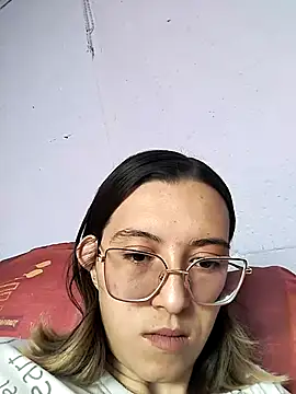 Snapshot of Greta_silber26 chatting on 8, 5, 2026 Greta silber26 online show from 8, 5, 2026