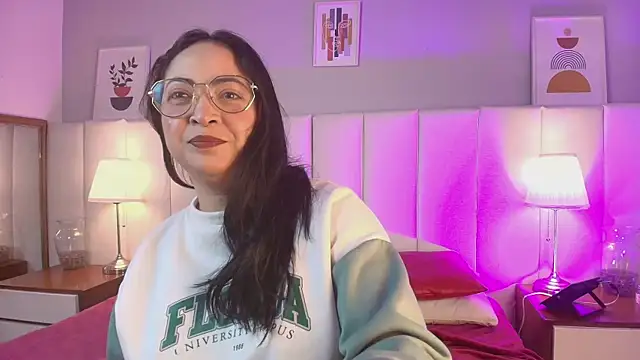 Snapshot of AlanaWesst chatting on 22, 7, 2026 AlanaWesst online show from 22, 7, 2026