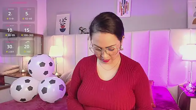 Snapshot of AlanaWesst chatting on 25, 6, 2026 AlanaWesst online show from 25, 6, 2026