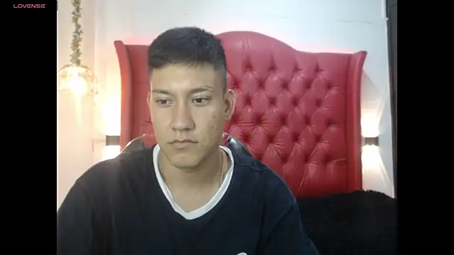 Snapshot of DominantBoy4 chatting on 8, 7, 2026 DominantBoy4 online show from 8, 7, 2026