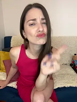 natashakinski online show from 13, 4, 2026