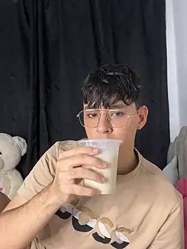 Tom Parker  online show from 3, 6, 2026