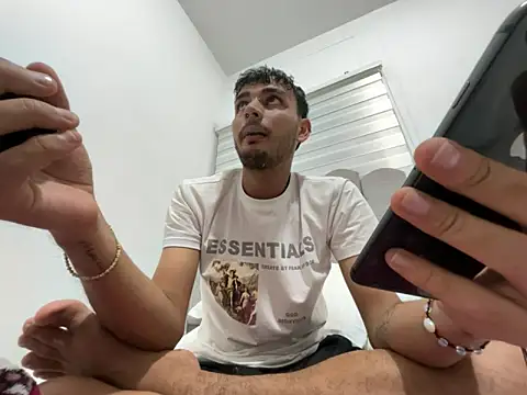 Velvet man online show from 25, 3, 2026