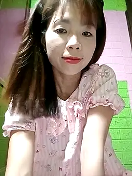 AmyLinee01 online show from 28, 4, 2026