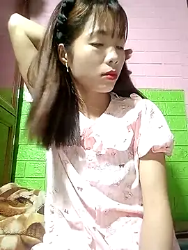 AmyLinee01 online show from 23, 4, 2026