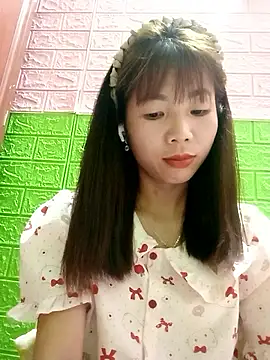 AmyLinee01 online show from 11, 6, 2026
