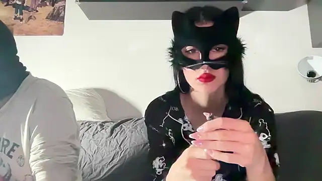 SilentScreamsVan- online show from 18, 4, 2026
