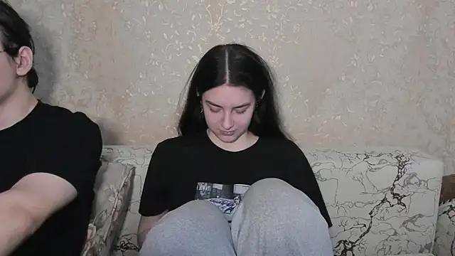 Snapshot of muuur_love231 chatting on 18, 5, 2026 muuur love231 online show from 18, 5, 2026