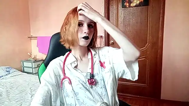 Snapshot of SirenFrost chatting on 18, 6, 2026 SirenFrost online show from 18, 6, 2026