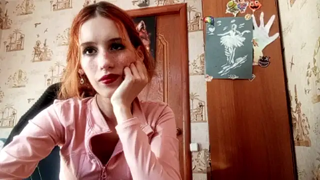Snapshot of SirenFrost chatting on 6, 6, 2026 SirenFrost online show from 6, 6, 2026