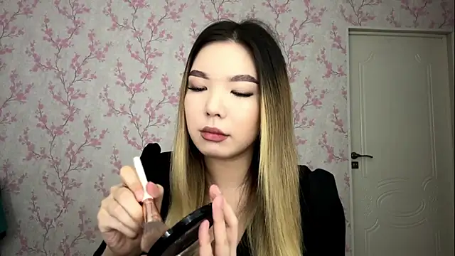 Snapshot of MadeleneStoesz chatting on 23, 3, 2026 MadeleneStoesz online show from 23, 3, 2026