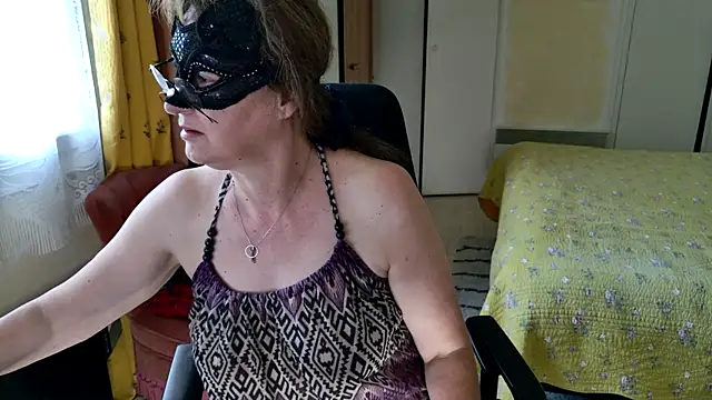 Snapshot of Chrismaturefrench chatting on 17, 6, 2026 Chrismaturefrench online show from 17, 6, 2026