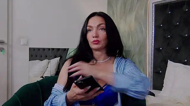 GraceMontclaire online show from 11, 5, 2026